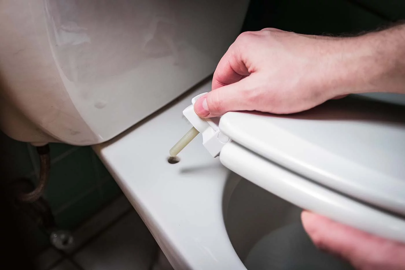 How to Install a Toilet Seat - A Step-by-Step Guide